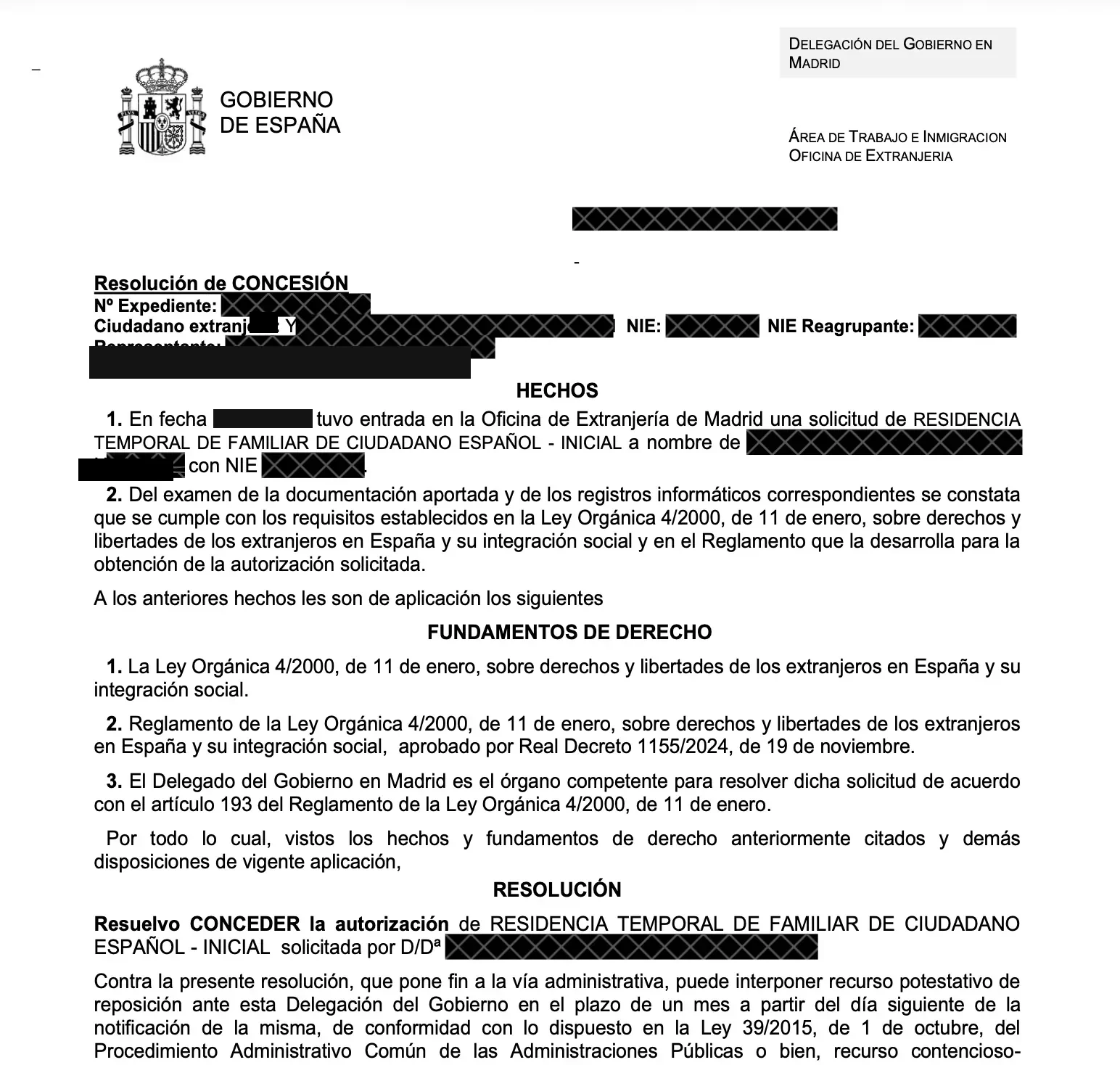 Resolución de concesión de residencia de familiar de ciudadano español, documento anonimizado